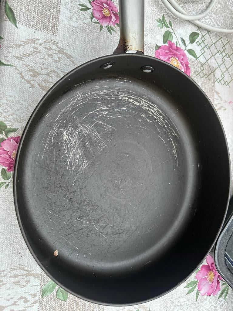Gebruikte Koekenpan - Ideaal voor dagelijks gebruik, Huis en Inrichting, Keuken | Potten en Pannen, Ophalen, Gebruikt, Aluminium