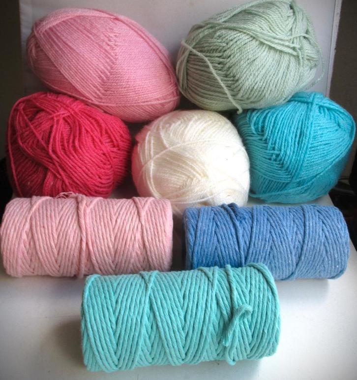 Wol en Macrame Touw~3 klossen Katoen~5 bollen wol (acryl, Hobby en Vrije tijd, Breien en Haken, Zo goed als nieuw, Breien of Haken