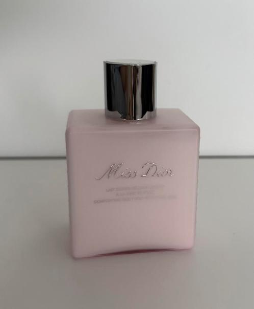 Nieuw: Miss dior bodymilk with rosewax, Sieraden, Tassen en Uiterlijk, Uiterlijk | Lichaamsverzorging, Zo goed als nieuw, Verzenden