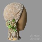 Jaren 20- Wedding cap- kant-parels-bloemen., Antiek en Kunst, Antiek | Kleding en Accessoires, Ophalen of Verzenden