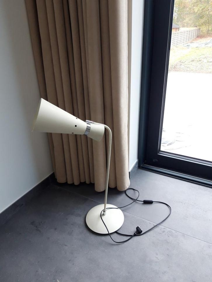 Design vintage trompet tafel lamp  bureaulamp, Huis en Inrichting, Lampen | Vloerlampen, Minder dan 100 cm, Ophalen of Verzenden