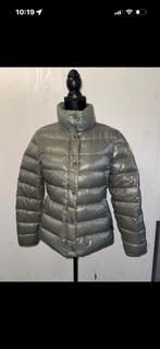 Moncler Damesjas - Stijlvol en Warm, Ophalen of Verzenden, Zo goed als nieuw, Maat 36 (S), Grijs