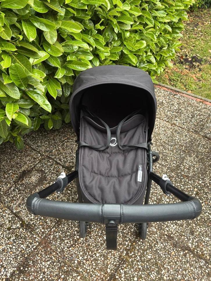 Bugaboo Bee 6 Stroller Base + Bassinet, Kinderen en Baby's, Kinderwagens en Combinaties, Bugaboo, Ophalen