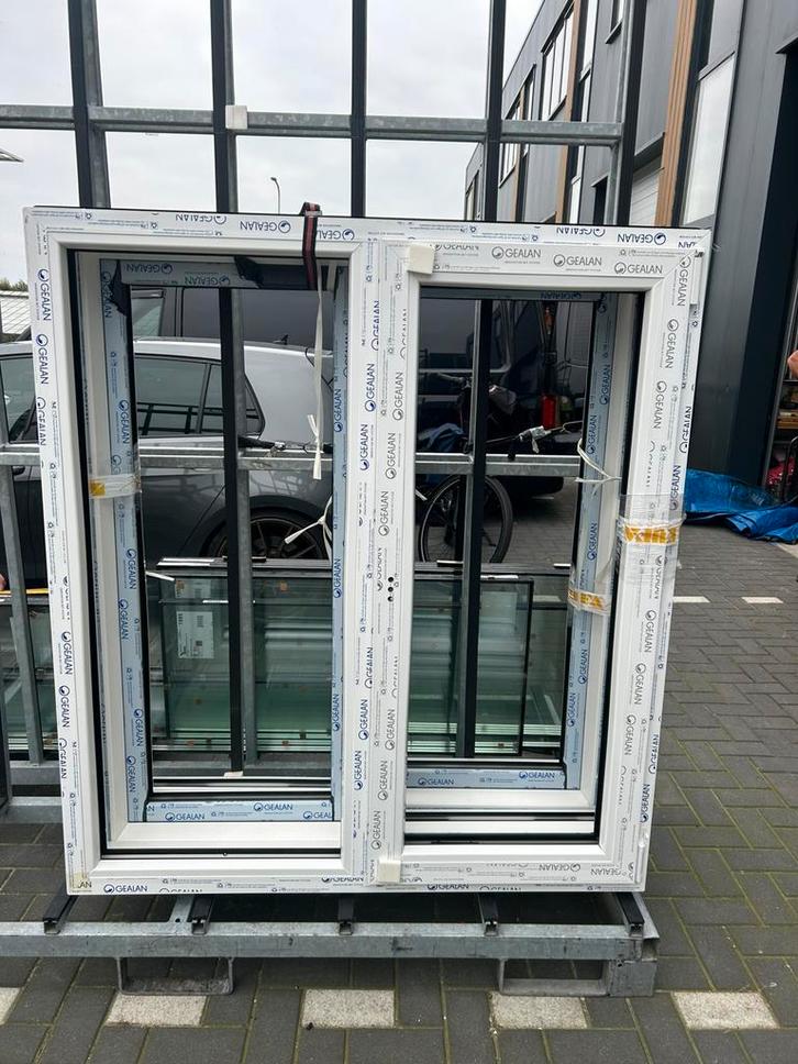 Gealan kunstof kozijnen, tripple glas, horren, rollluiken, Doe-het-zelf en Verbouw, Kozijnen en Schuifpuien, Nieuw, Raamkozijn