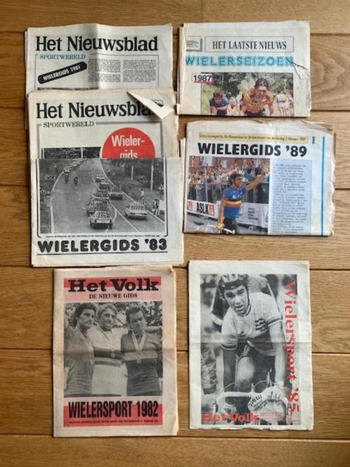 Set oude Wielergidsen uit de krant - jaren '80, Verzamelen, Sportartikelen en Voetbal, Gebruikt, Boek of Tijdschrift, Overige sporten