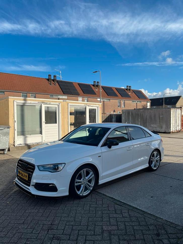 Audi A3 1.6 TDI 81KW Sedan S-tronic 2016 Wit, Auto's, Audi, Particulier, A3, Diesel, D, Sedan, Automaat, Geïmporteerd, Wit, Voorwielaandrijving