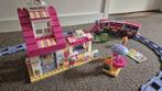 grote hello kitty treinbaan met perron met veel poppetjes, Kinderen en Baby's, Speelgoed | Bouwstenen, Ophalen of Verzenden, Gebruikt