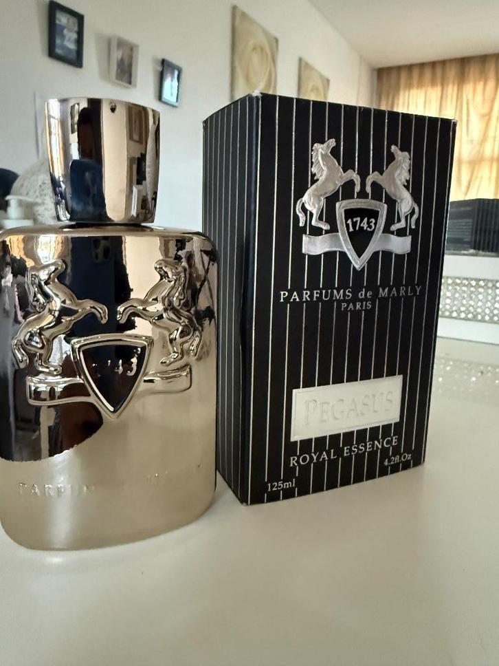 PDM Pegasus, Sieraden, Tassen en Uiterlijk, Uiterlijk | Parfum, Zo goed als nieuw, Ophalen of Verzenden