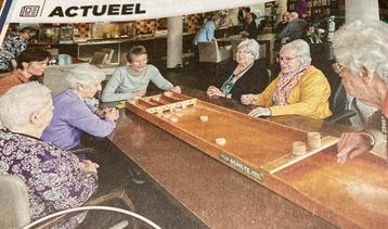 Sjoelbak sjoel bak hout houten voor jong en oud beschikbaar voor biedingen