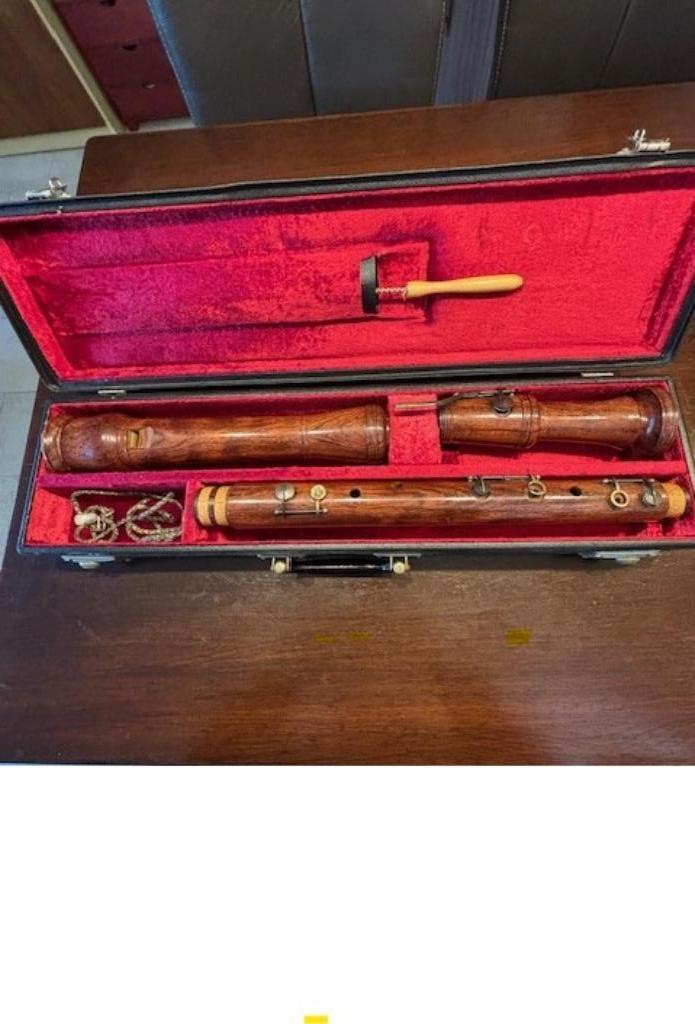 Küng, hardhouten basblokluit in f., Muziek en Instrumenten, Blaasinstrumenten | Blokfluiten, Zo goed als nieuw, Bas, Met koffer, hoes of etui