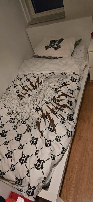Ikea Malm 1-persoons 90x200 en verstelbare lattenbodem