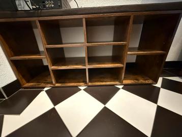Schoenenkast met zitgedeelte beschikbaar voor biedingen