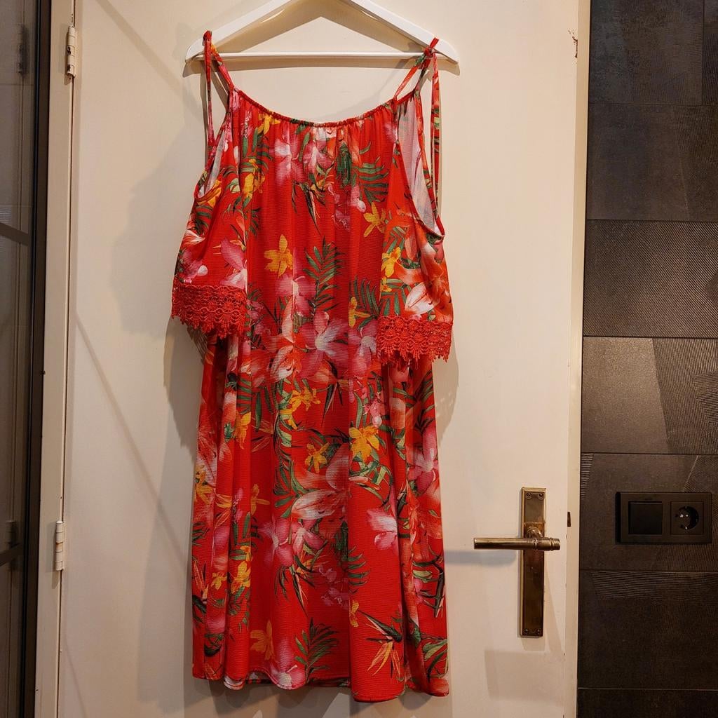 Jurk van het merk Miss Etam.  Maat 50, Kleding | Dames, Jumpsuits, Nieuw, Maat 46/48 (XL) of groter, Rood, Verzenden