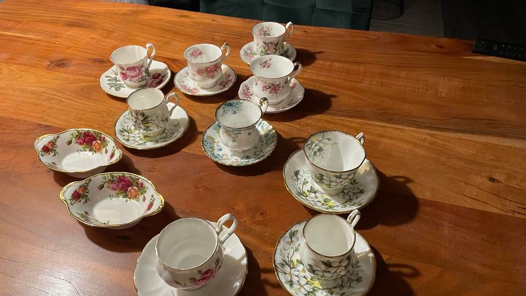 Engelse kop en schotels + schaaltjes, Antiek en Kunst, Ophalen