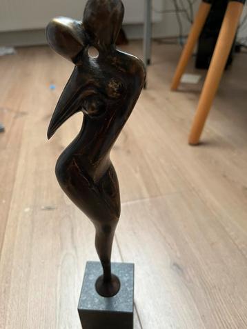 Mooi bronzen beeld beschikbaar voor biedingen