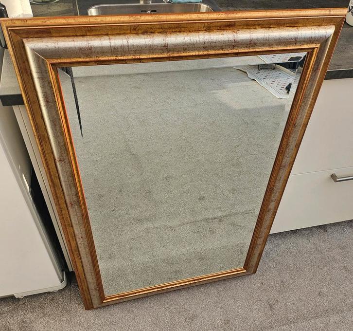Mooie Spiegel met Houten Frame - 75x105cm, Huis en Inrichting, Woonaccessoires | Spiegels, Zo goed als nieuw, 75 tot 100 cm, 100 tot 150 cm