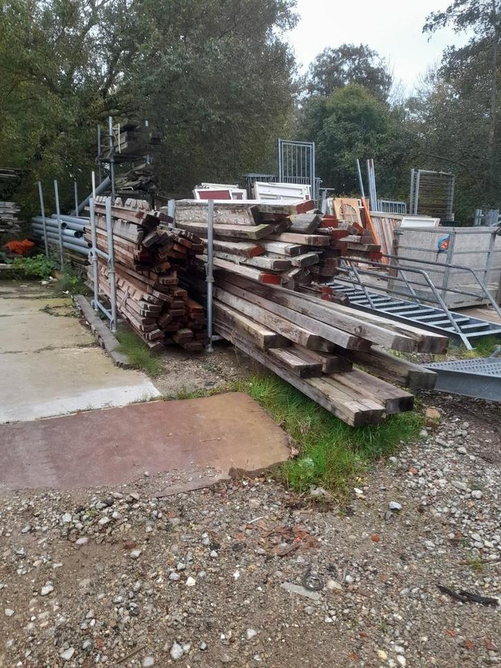 Houten balken en vloerdelen - diverse soorten, Doe-het-zelf en Verbouw, Hout en Planken, Gebruikt, Balk, Overige houtsoorten, 200 tot 250 cm