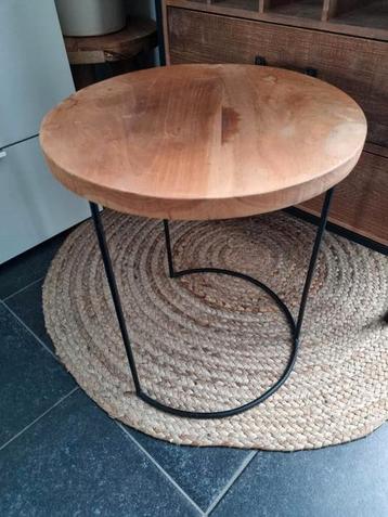Tafel tafeltje bijzettafel industrieel zwart hout  beschikbaar voor biedingen