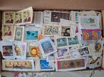 Doos postzegels Wereld, Ophalen of Verzenden, Buitenland