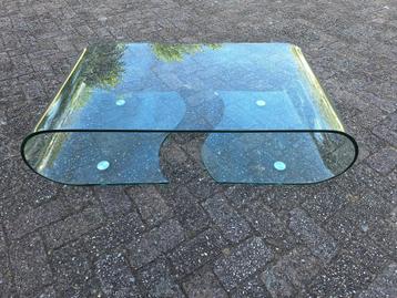 Luxe glazen salontafel beschikbaar voor biedingen