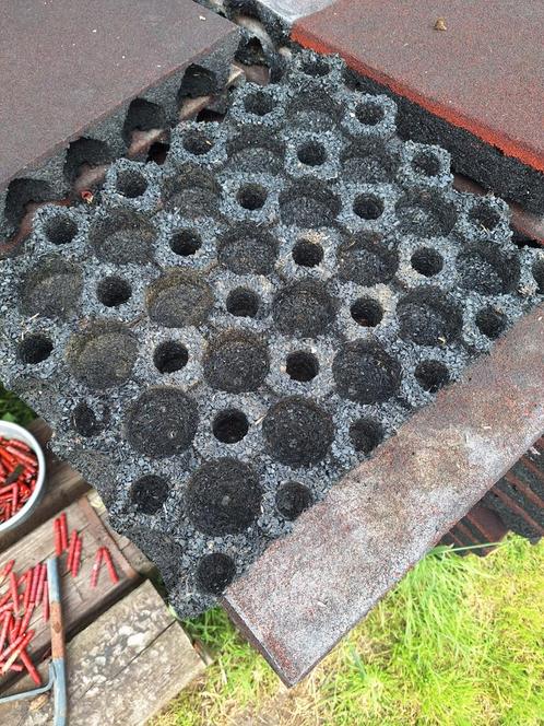 Rubber tegels 40x40 en partij 20x40, Tuin en Terras, Grind, Keien en Split, Zo goed als nieuw, Split, Overige materialen, Ophalen of Verzenden