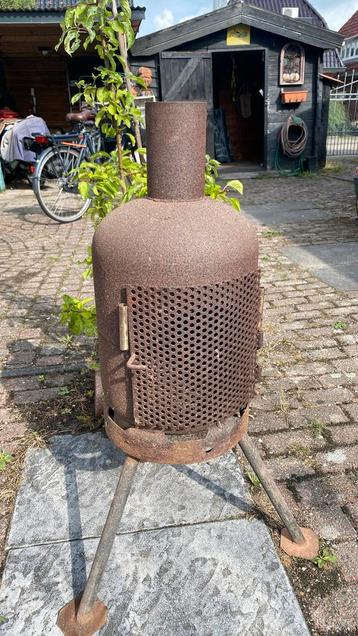 Kleine Tuinhaard , vuurkorf , hoog 95 cm, diam 30 cm beschikbaar voor biedingen