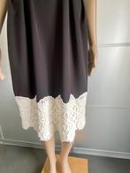 J253 Sandro Ferrone maat M=38/40 jurk jurkje zwart/wit kant, Kleding | Dames, Jurken, Maat 38/40 (M), Zwart, Sandro, Ophalen of Verzenden