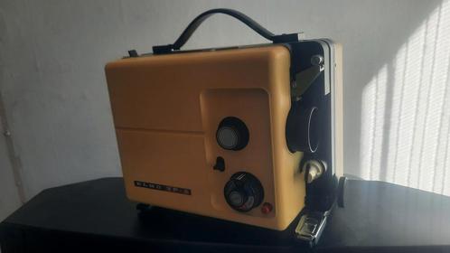 Fujica Single 8 camera, projector, lamp,  Splicer & meer, Verzamelen, Fotografica en Filmapparatuur, Projector, 1960 tot 1980