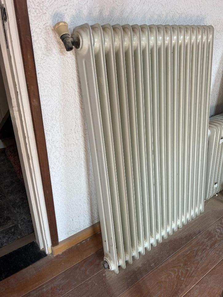 Retro vintage radiator gietijzer 100x70cm, Doe-het-zelf en Verbouw, Verwarming en Radiatoren, Gebruikt, Radiator, 80 cm of meer