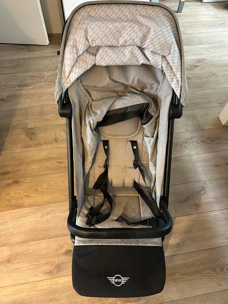 Easywalker buggy mini, Kinderen en Baby's, Buggy's, Gebruikt, Overige merken, Regenhoes, Verstelbare rugleuning, Zonnekap, Ophalen