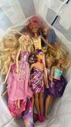 Tas vol barbies en poppen, Ophalen, Zo goed als nieuw, Barbie