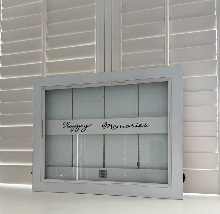 Rivièra Maison Happy Memories lijst (2x in het  wit)., Huis en Inrichting, Woonaccessoires | Lijsten, Zo goed als nieuw, Minder dan 50 cm