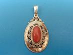 Gouden hanger met bloedkoraal                           G108