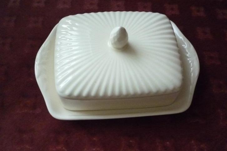 Wedgwood Edme BOTERVLOOT, Huis en Inrichting, Keuken | Servies, Zo goed als nieuw, Overige typen, Wedgwood, Aardewerk, Ophalen of Verzenden