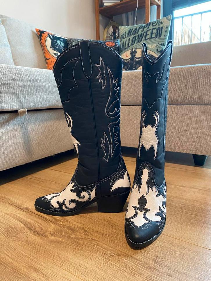 Goth cowboy laarzen van echt leer, Kleding | Dames, Schoenen, Zo goed als nieuw, Hoge laarzen, Zwart, Ophalen of Verzenden