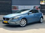 Volvo V40 1.6 T4 Summum - Leder - Camera - Cruise -NAP, Voorwielaandrijving, Gebruikt, 4 cilinders, Blauw