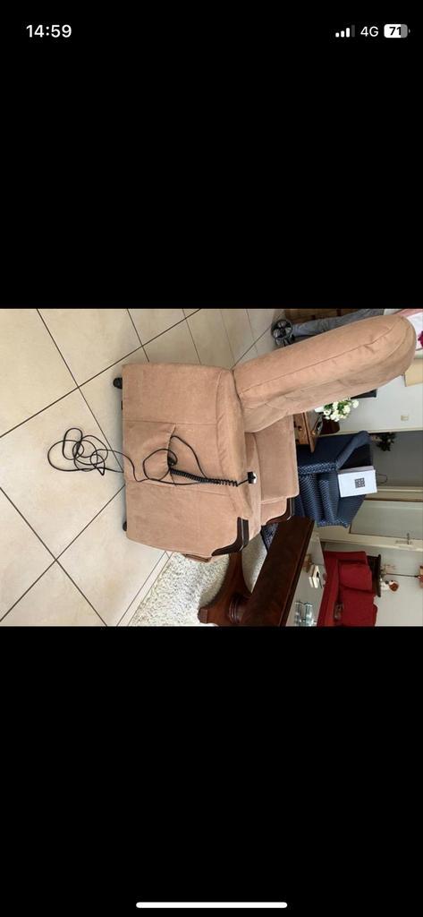 Comfortabele Sta Op Stoel, Huis en Inrichting, Fauteuils, Nieuw, Stof, 75 tot 100 cm, Ophalen of Verzenden