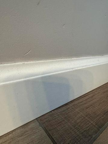 Sierplint MDF 9cm hoog ca. 30 meter beschikbaar voor biedingen