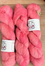 3 nieuwe strengen handgeverfd Suri Silk, Ophalen of Verzenden, Nieuw, Breien of Haken, Wol of Garen