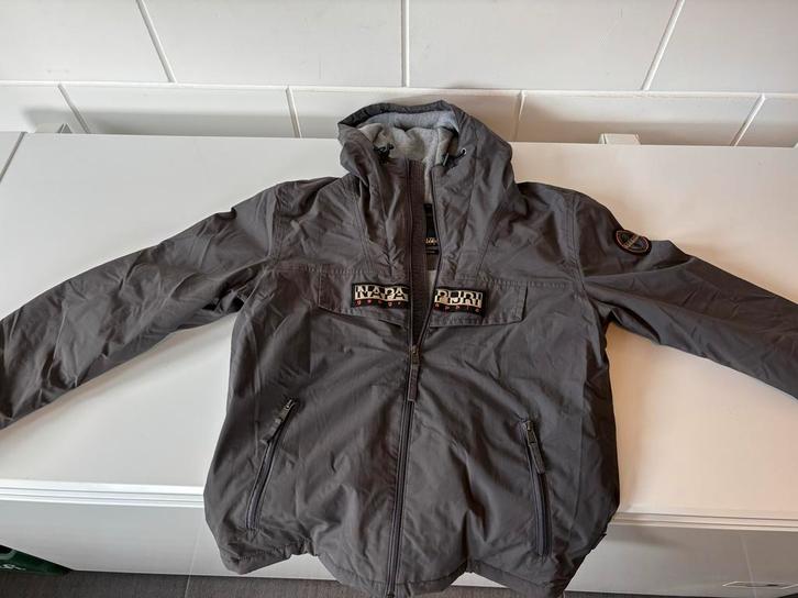 Napapijri jas Grijs Maat S in nieuwstaat, Kleding | Heren, Jassen | Winter, Zo goed als nieuw, Maat 46 (S) of kleiner, Grijs, Ophalen of Verzenden