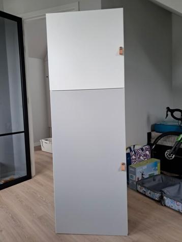 Mooie, degelijke (kleding) kast. 2 segmenten 