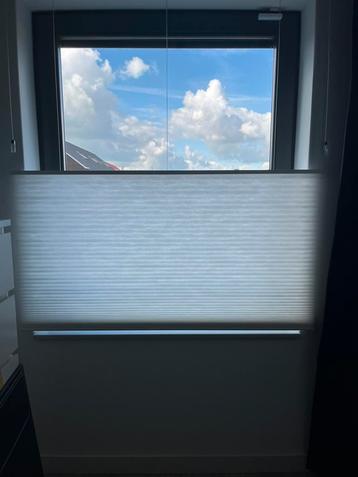 Duette van Luxaflex wit 130x90 beschikbaar voor biedingen