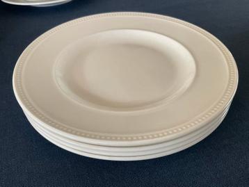 4 ontbijtborden Wedgwood windsor met parelrandje beschikbaar voor biedingen