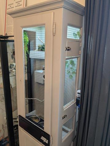Nette Volière kast, vogelhok z.g.a.n. beschikbaar voor biedingen