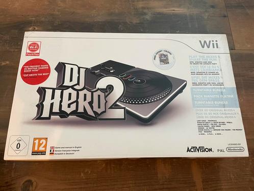 Wii DJ Hero 2 game + draaitafel in doos, Spelcomputers en Games, Games | Nintendo Wii, Zo goed als nieuw, Muziek, 1 speler, Vanaf 12 jaar