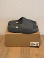 Yeezy Slide Slate Grey Maat 46, Nieuw, Ophalen of Verzenden, YEEZY, Sneakers of Gympen