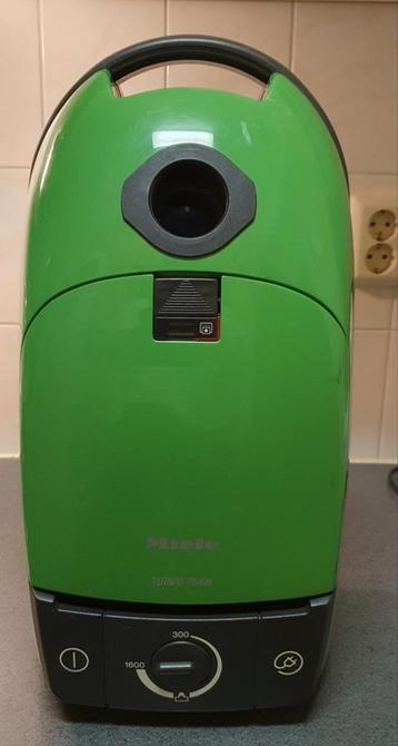 Miele S371 Turbo Team Stofzuiger - 1600W beschikbaar voor biedingen