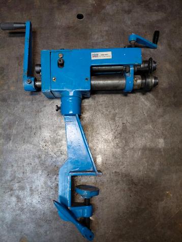 HBM Voor en felsmachine- Handbediend beschikbaar voor biedingen