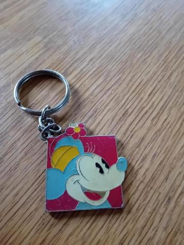 Disney Minnie Mouse metalen sleutelhanger Euro Disney 4cm beschikbaar voor biedingen