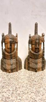 2 STUKS BENIN BUST KING OBA NIGERIA WEST AFRIKA  25 CM HOOG, Antiek en Kunst, Kunst | Niet-Westerse kunst, Ophalen of Verzenden